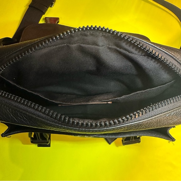 Coach X Jean Michel Basquiat Signature Canvas Track Crossbody Bag No. C5420 - Picture 13 of 15